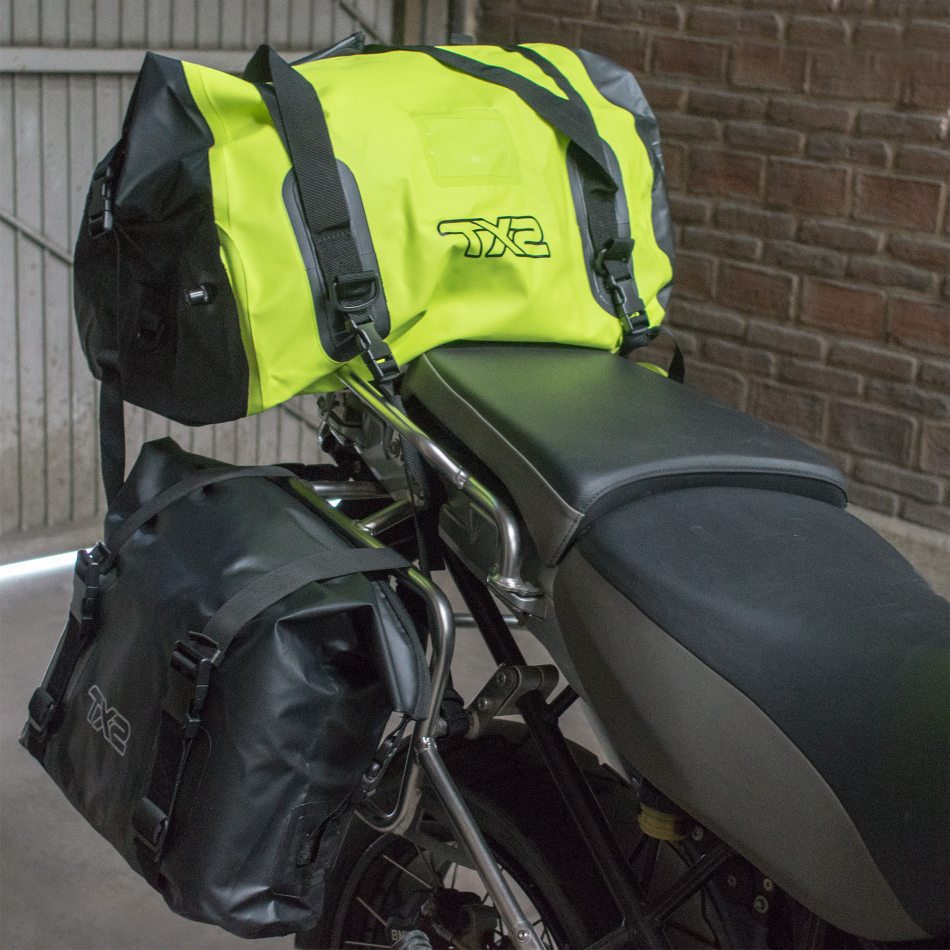 Accesorios : MALETA IMPERMEABLE TECHX2 MOD. DR42 AMARILLO  FLUORESCENTE/NEGRO 60L(VALVULA DE VENTILACIÓN)